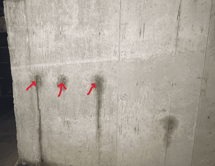 image of vertical cracks in basement wall