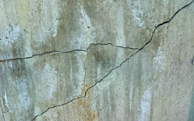 Image of foundation crack