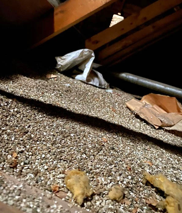 Image of Vermiculite used as attic insulation