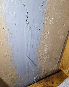 Image of a water leak in a foundation wall.
