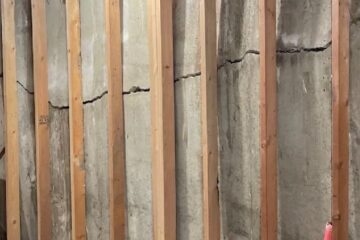 Image of “Horizontal crack in basement foundation.