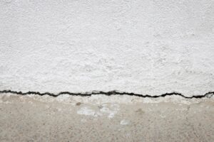 Horizontal crack in a concrete basement foundation wall