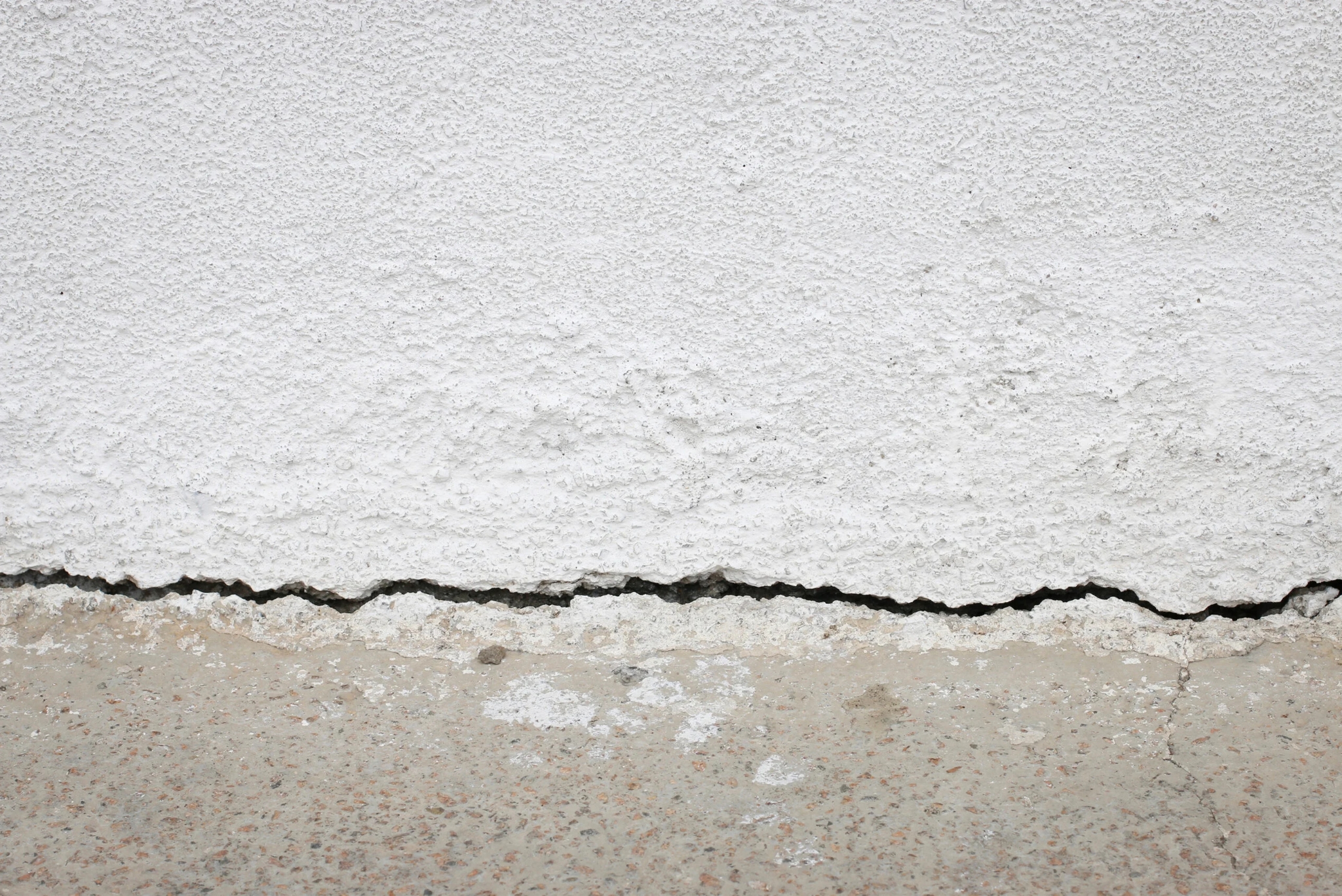 Horizontal crack in a concrete basement foundation wall