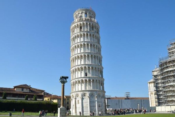Underpinning - leaning tower
